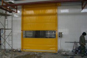 青海加多寶玉珠峰礦泉水有限公司快速卷門(mén)安裝案例